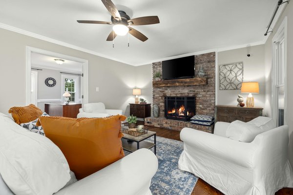 Best Sun-Loving Plants to Thrive on Your South-Facing UK Garden Patio